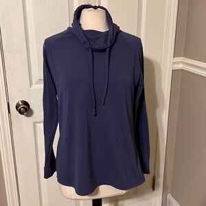 32 Degrees Navy pullover (Medium)